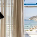 Beachfront شقة