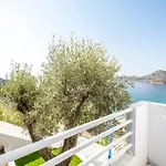 Beachfront تولو