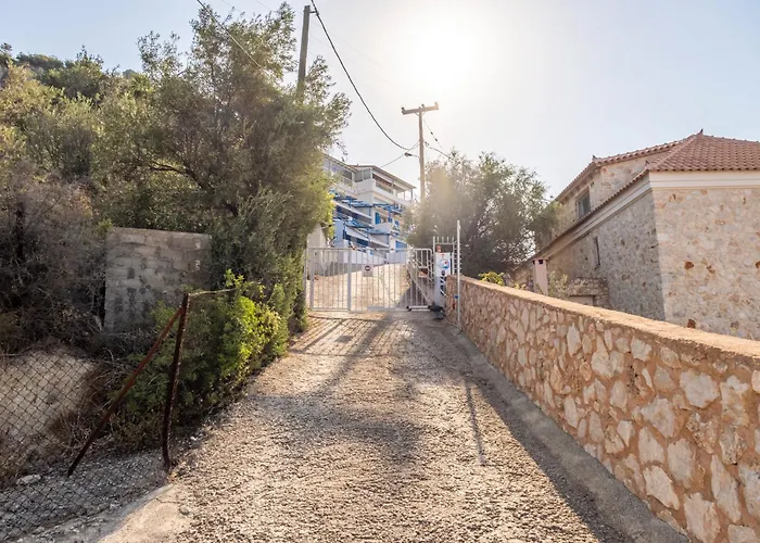 Beachfront Apartment Tolo